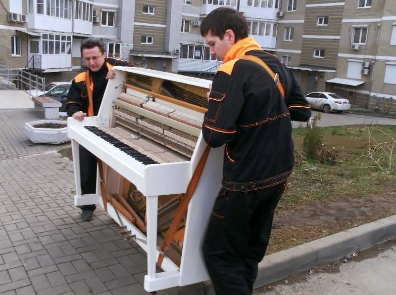 Перевозка пианино и рояля в Волжском — цена от 810 руб., грузчики, упаковка — Мастер24